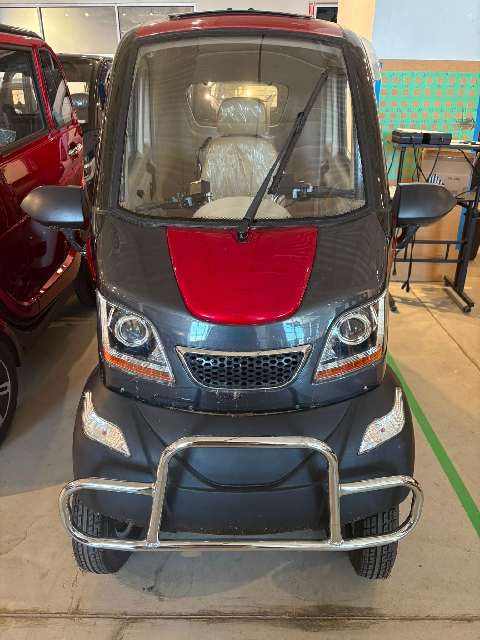 Red/Black Gio Golf Enclosed (Trade In)